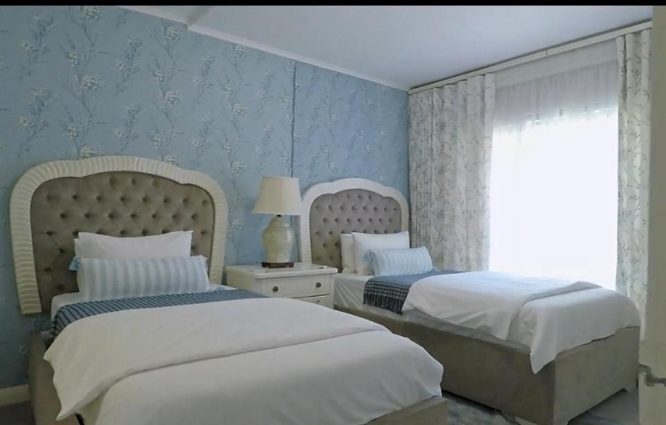 Century City Mayfair Luxury Apartments - 5