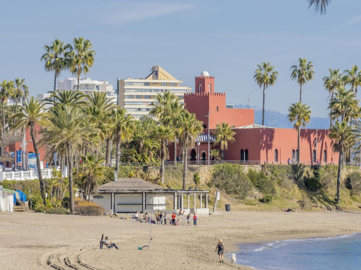 Cubos Alvaro Benalmadena Beach & free parking, Benalmádena ...