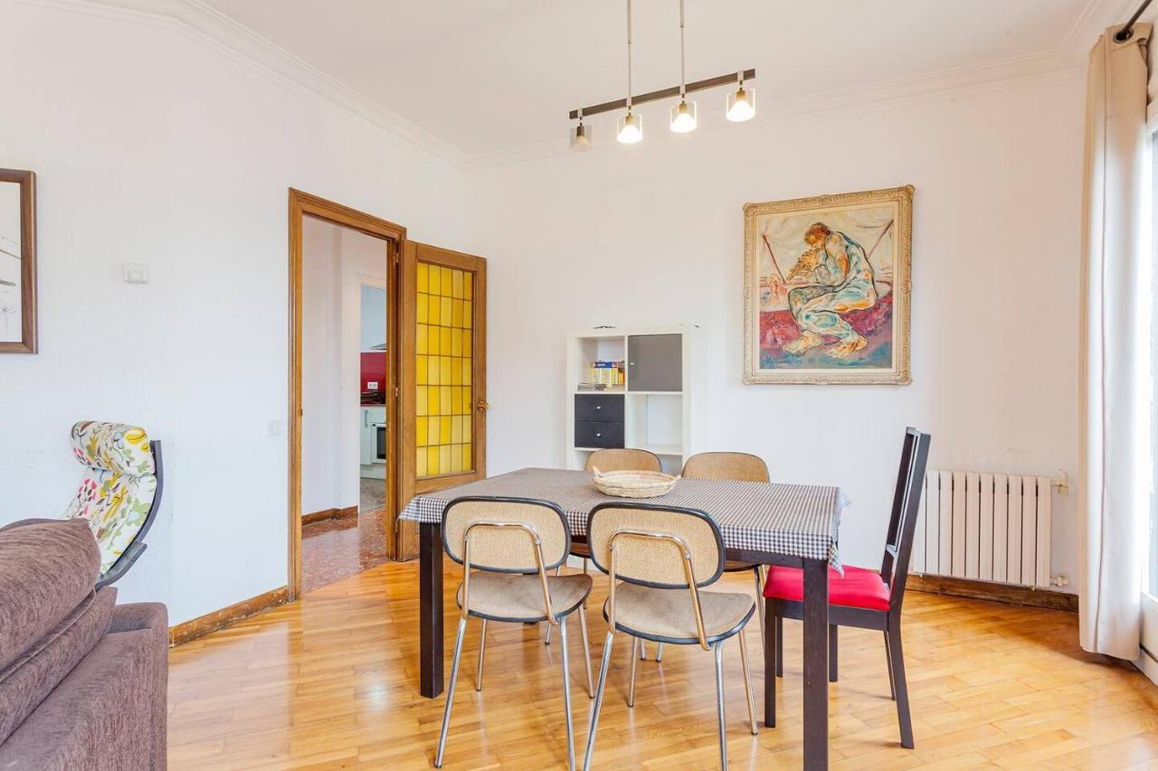 Beautiful 5-Bed Apartment in Barcelona (ESP Barselona ...