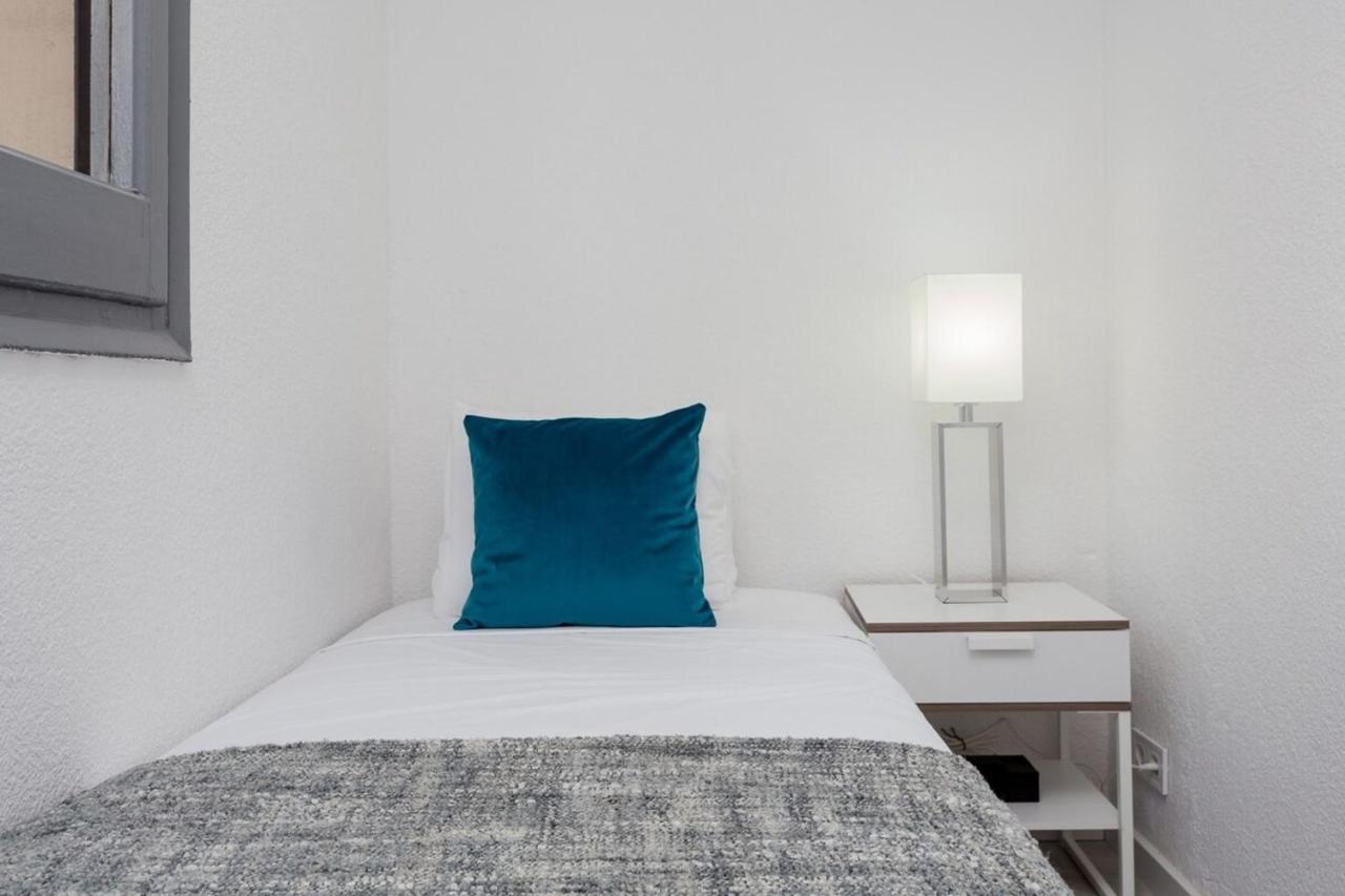 Apartment Charming 3 Bedroom close to the Metro, Hospitalet ...
