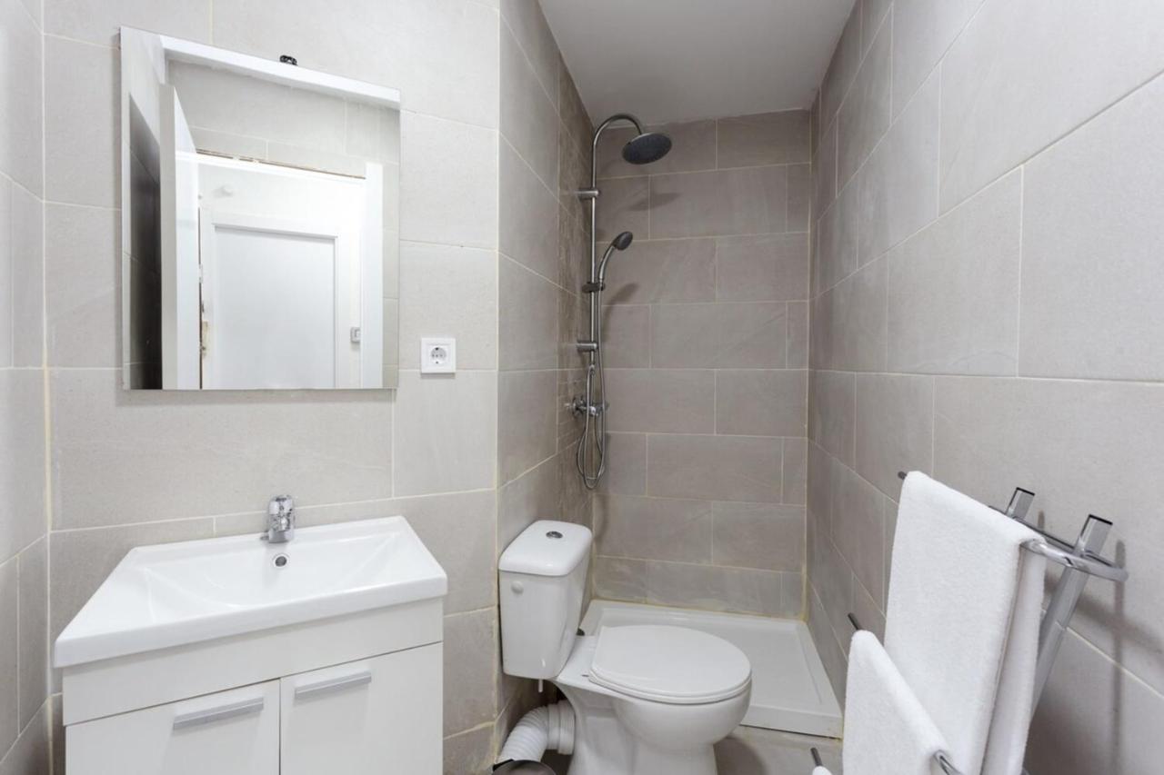 Apartment Charming 3 Bedroom close to the Metro, Hospitalet ...