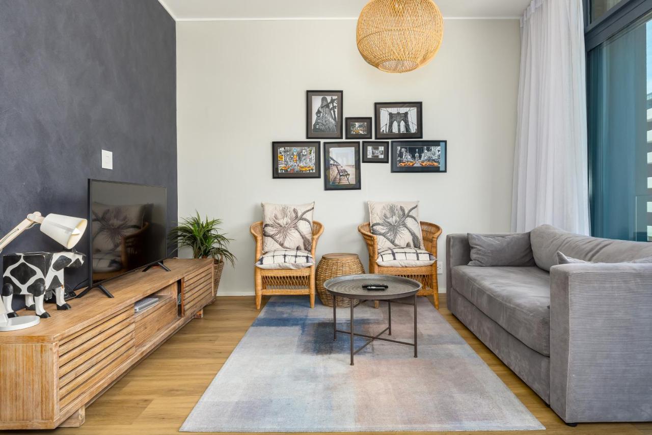 The Axis Luxury Apartments - 4