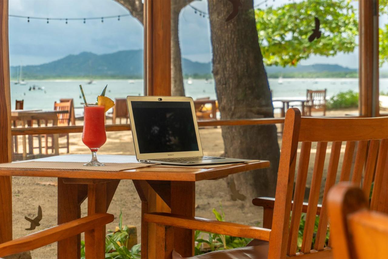 Capitán Suizo Beachfront Boutique Hotel photo