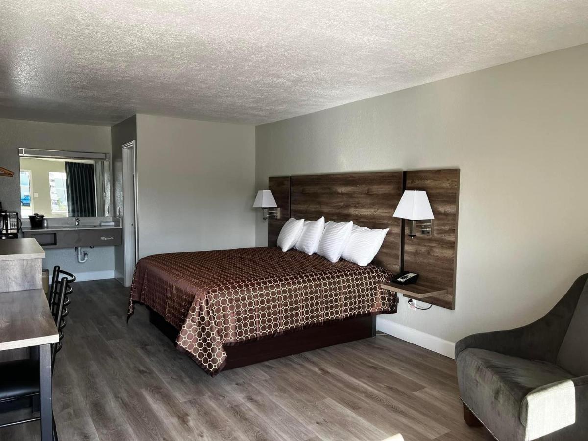 Regency Inn — photo 2