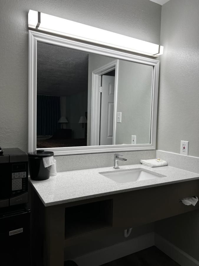 Regency Inn — photo 14