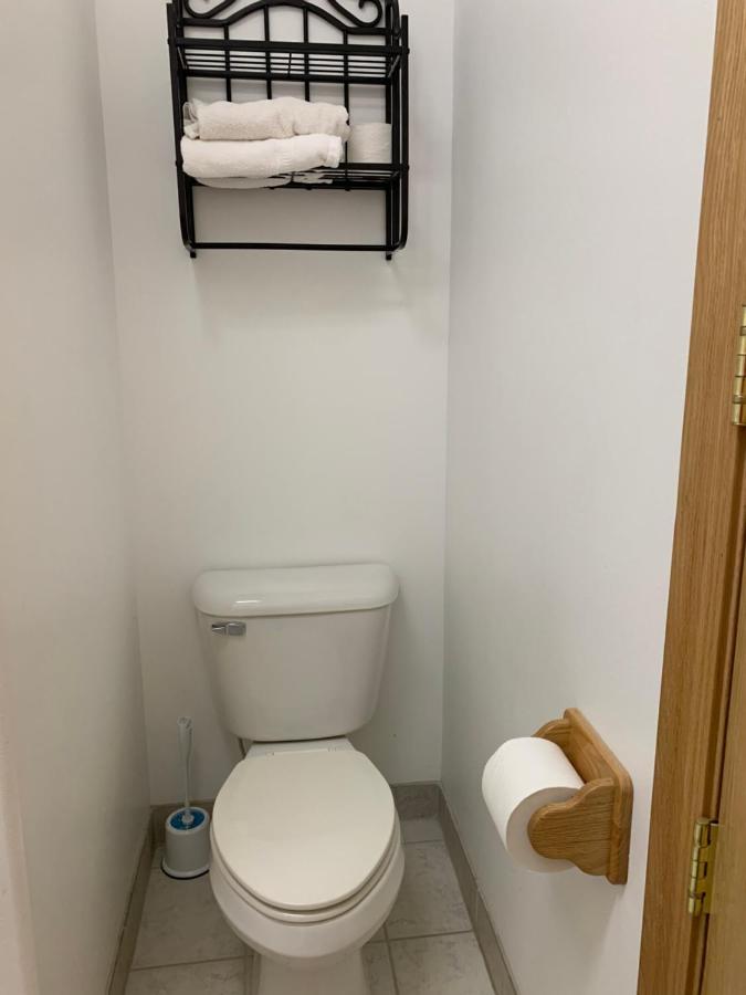 Zions Most Wanted Hotel — photo 24