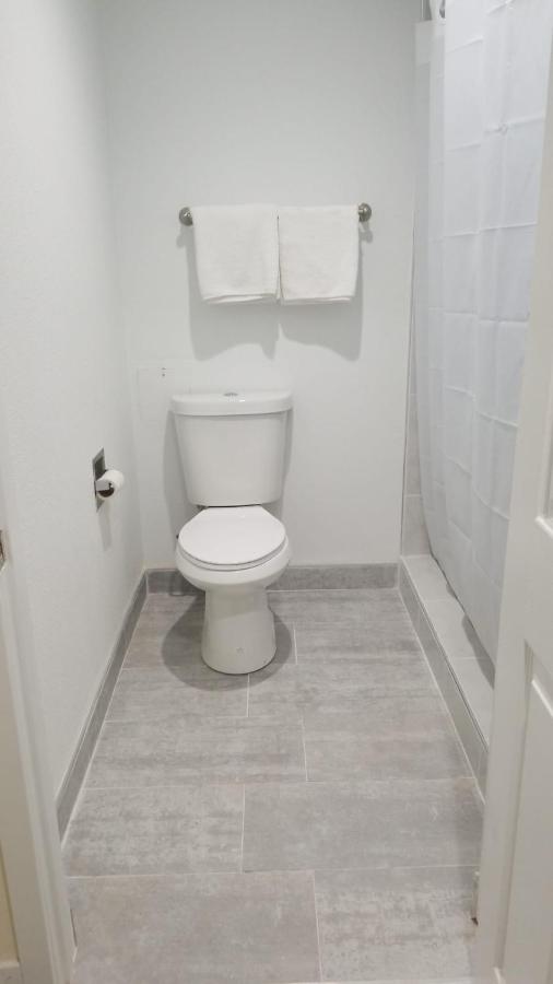 Royale Inn Motel — photo 12