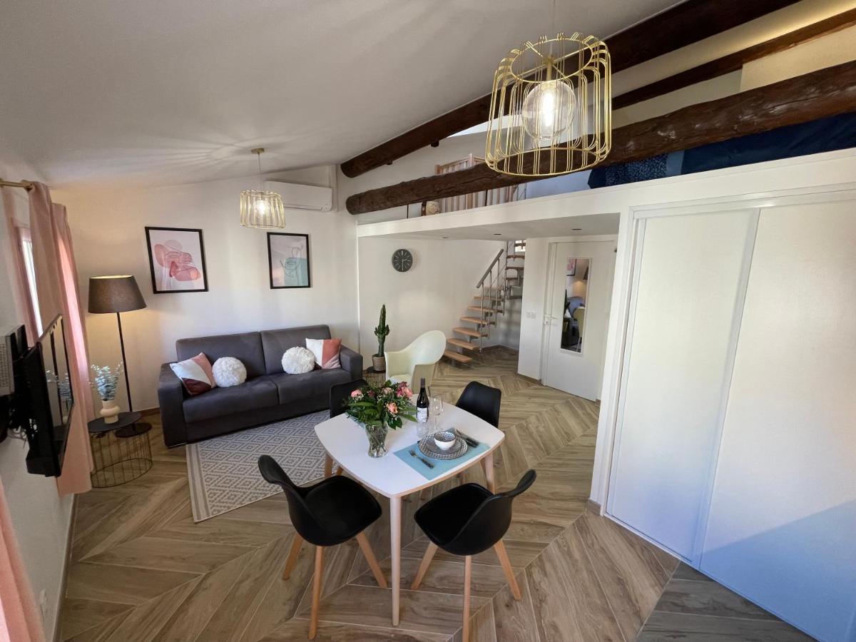 Nice Renting - LOFT - HEART of VIEIL ANTIBES - THE MARKET WITH SEA VIEW