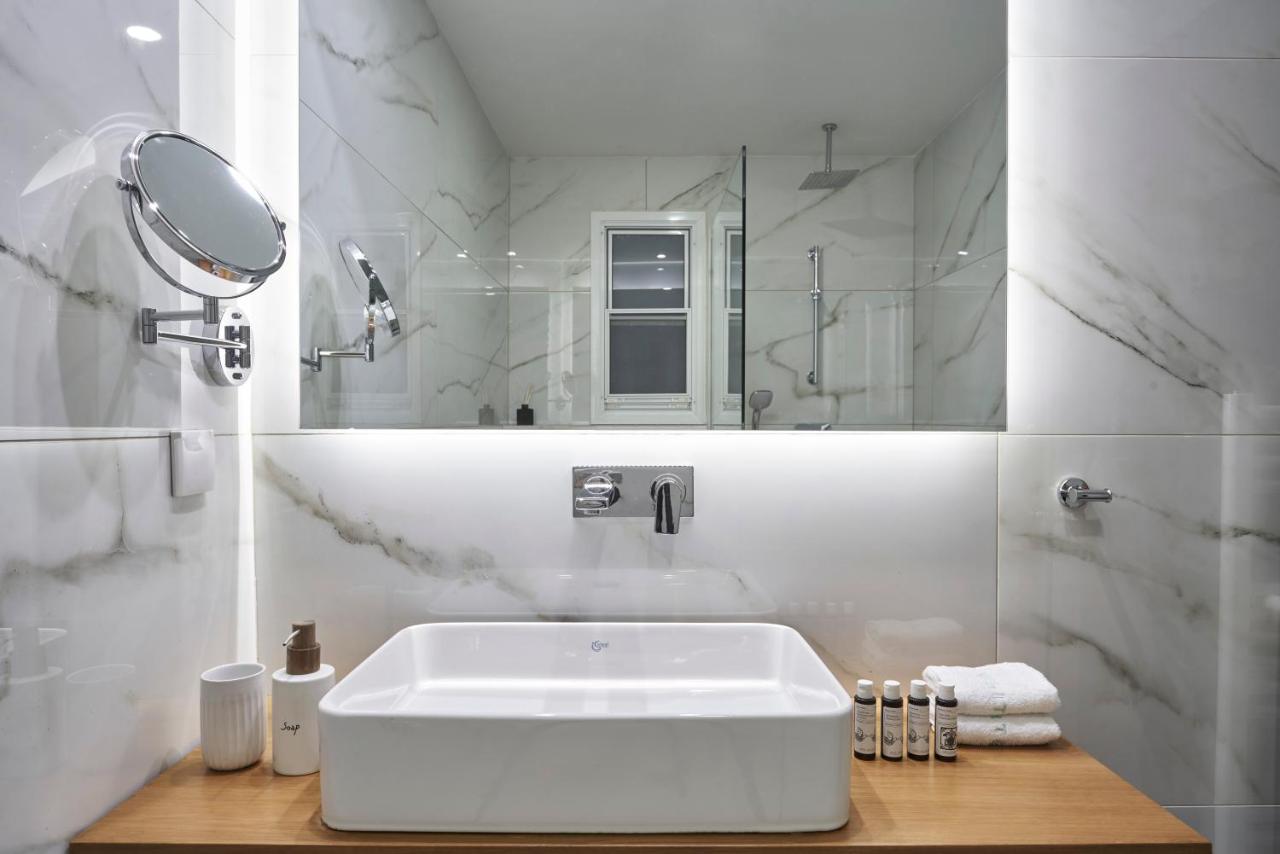 Chic n Bright 3Bd Apt with Hilton View - 5