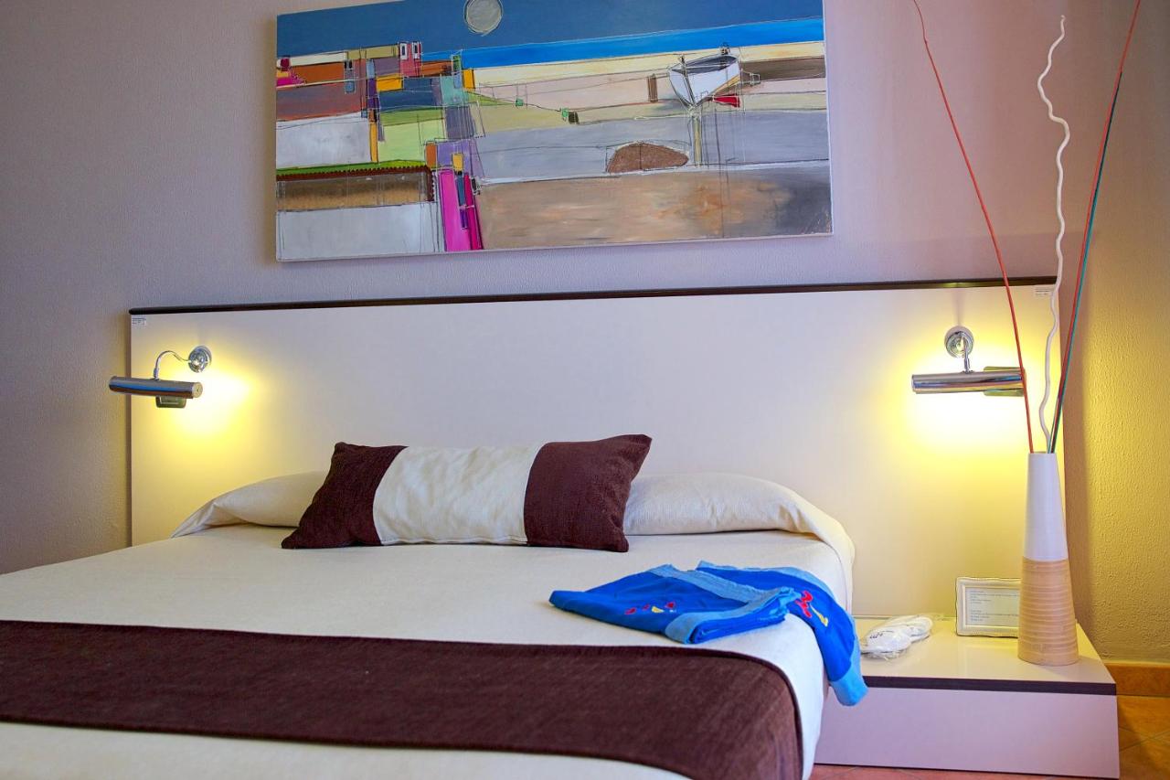 Hotel Mediterraneo photo
