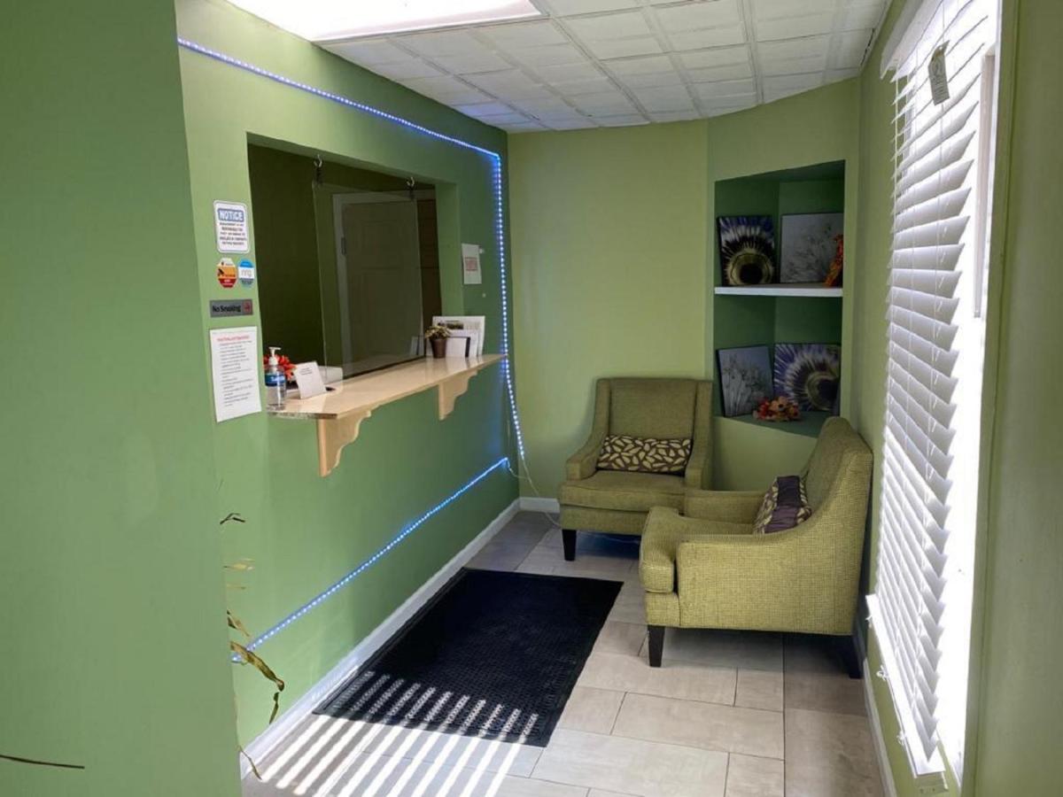 Budget Inn Express — photo 9
