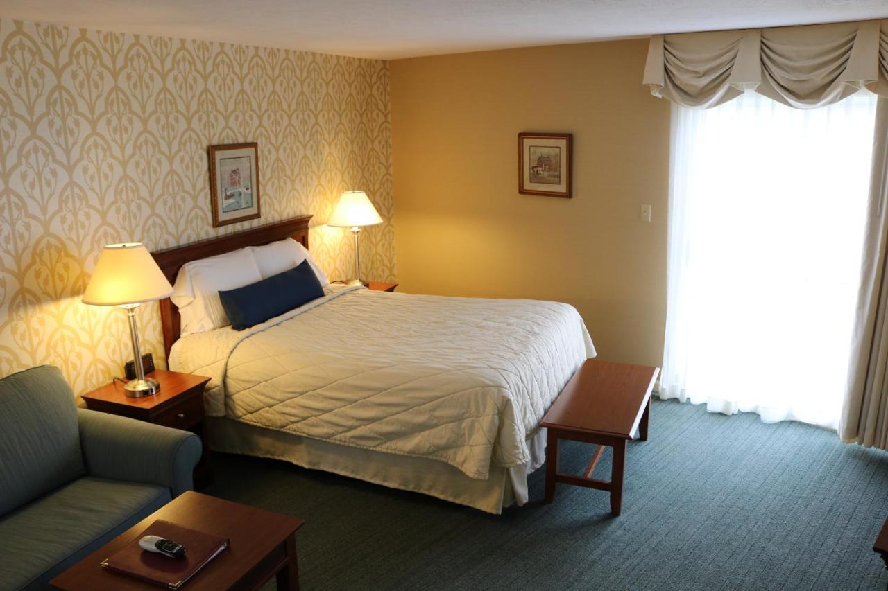 Image: The Village Inn