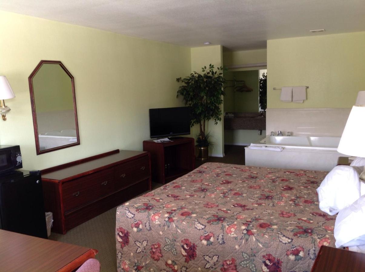 Lasso Motel — photo 22