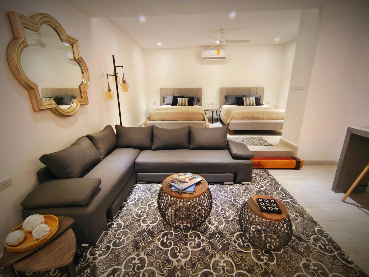 1st Luxury Warehouse - 2