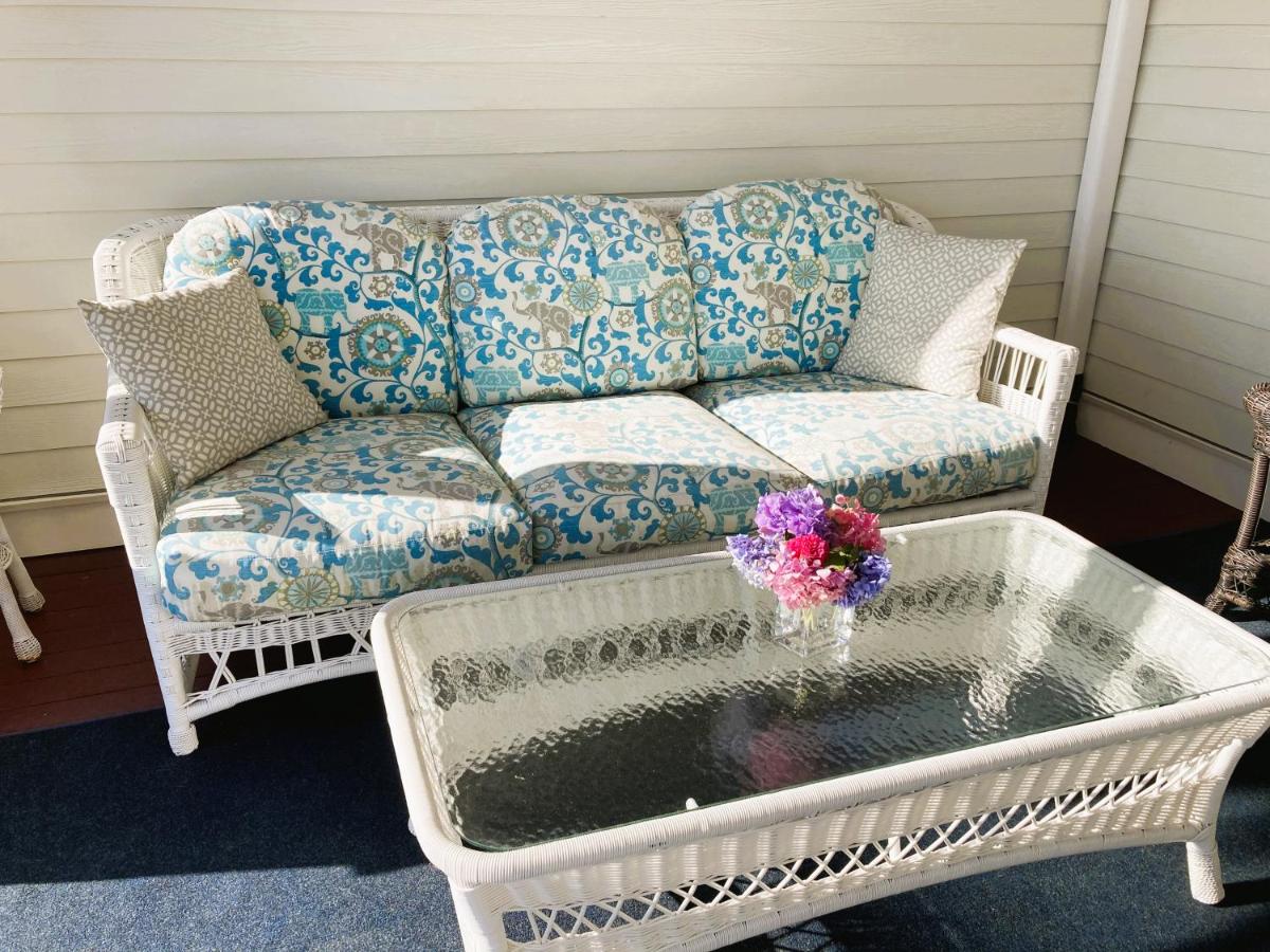 By The Sea Guests Bed & Breakfast and Suites — photo 22
