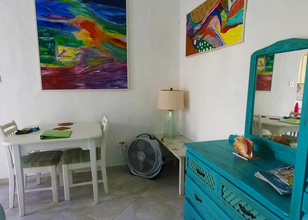 Two Palms Apartment - in Sweet Jewel Apartments photo
