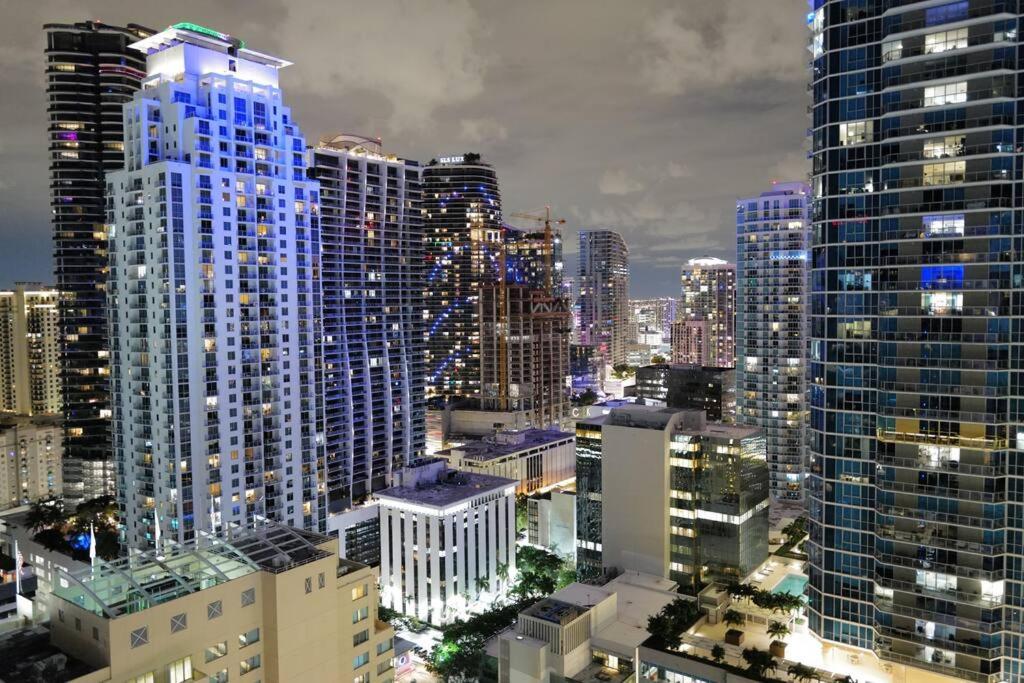 1Bd Apt with Free Parking and Amazing View