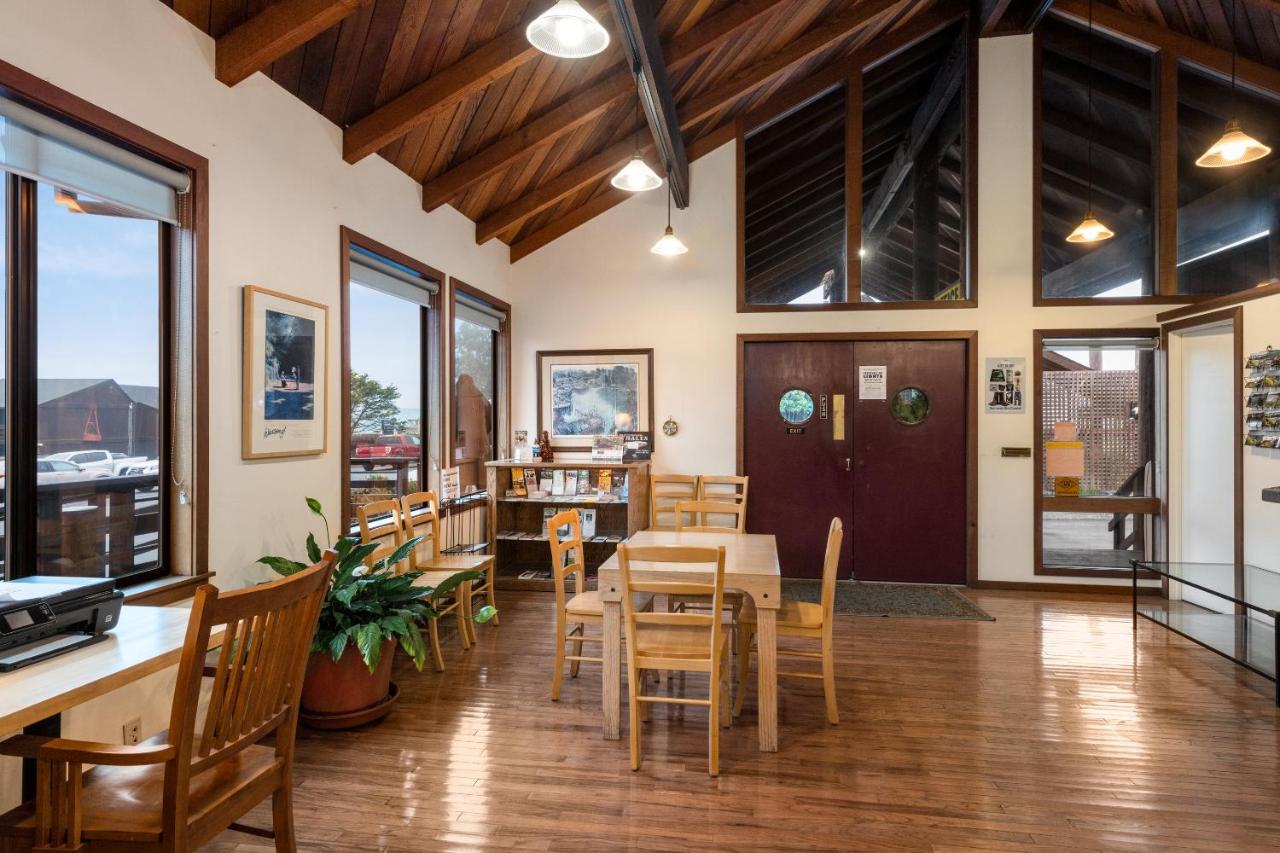 Harbor Lite Lodge — photo 18