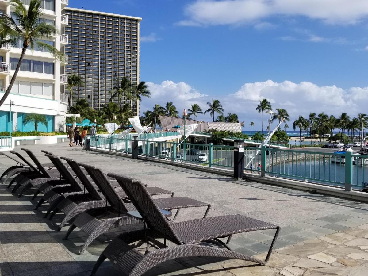 Ilikai Tower 642 Lagoon View 1BR photo