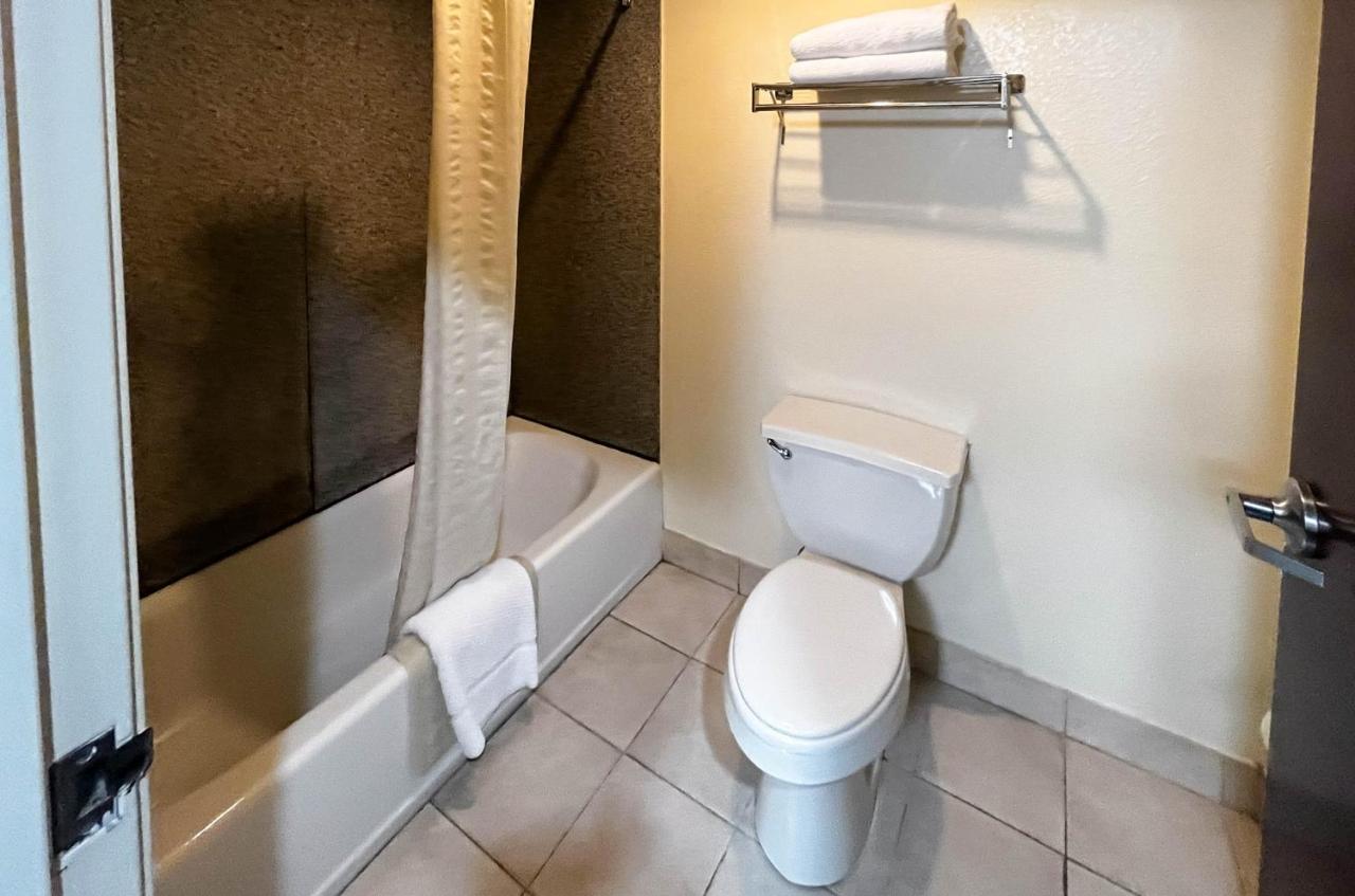 Executive Inn & Suites Breaux Bridge la — photo 20