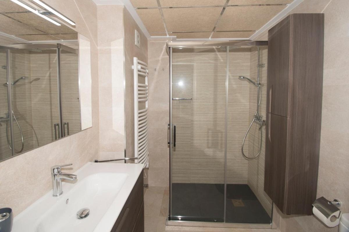 Voramar 35A - Apartment with sea and pool views, Calpe, Calpe ...