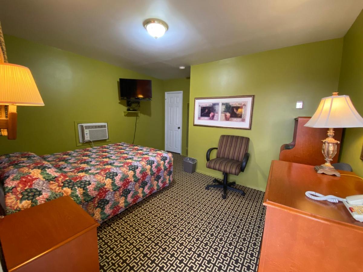 Lincoln Motel — photo 14