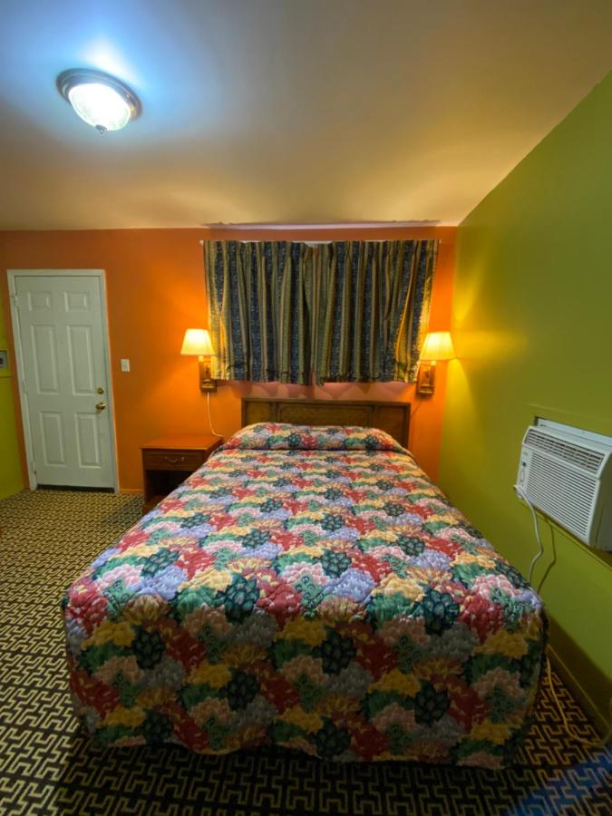 Lincoln Motel — photo 7