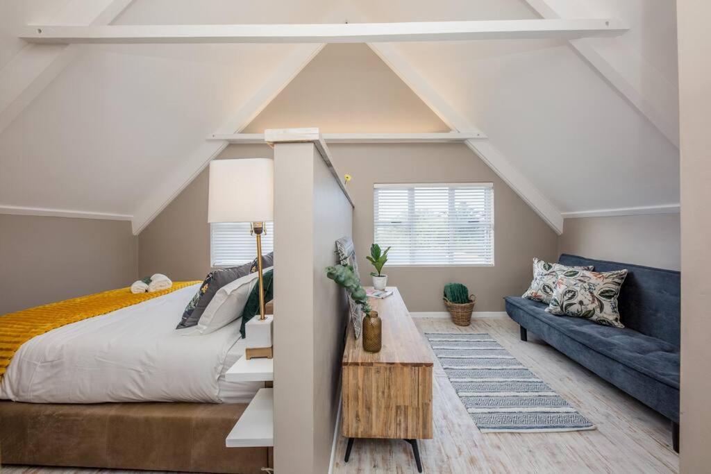 House w Pool, Fireplace, Braai - 2