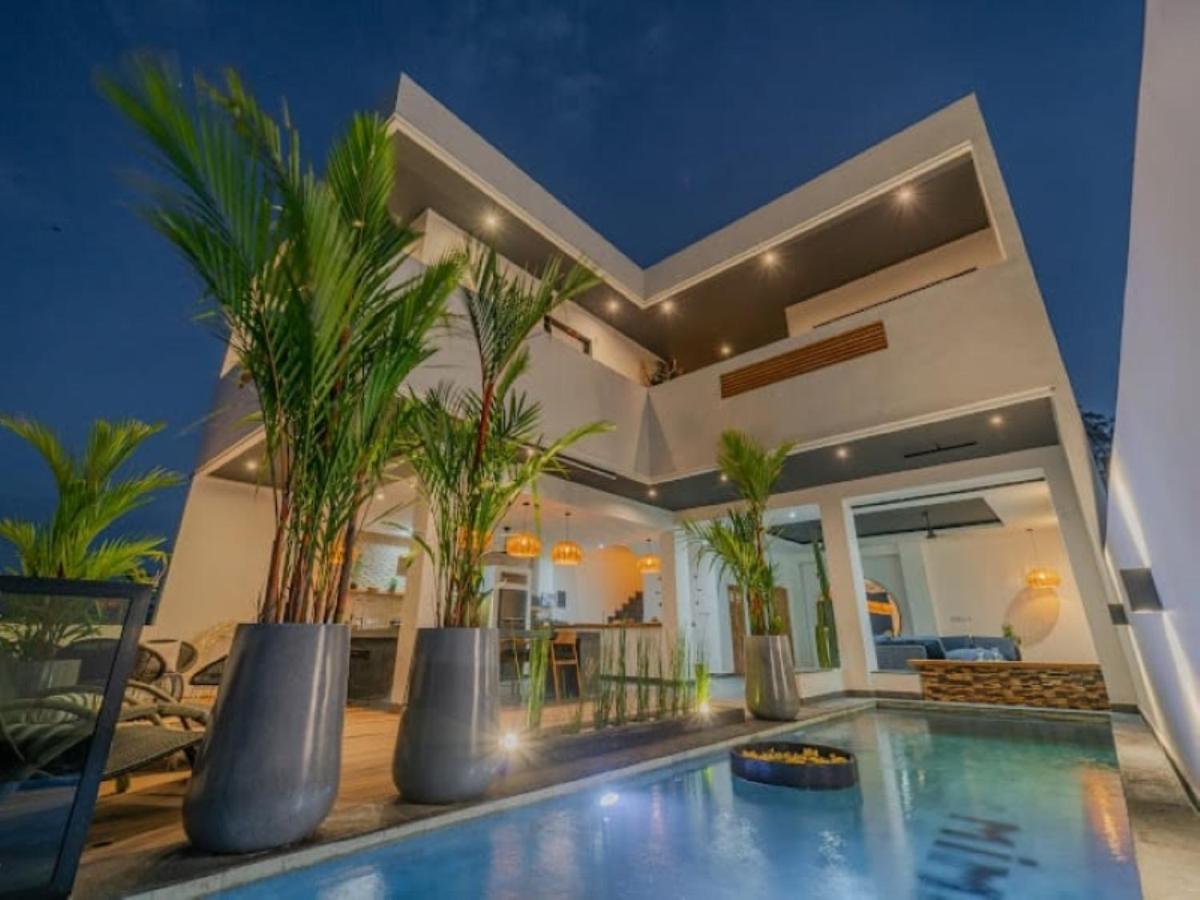 Villa Mimpi Bali - 4