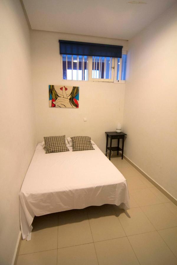 Guest house Hostal Roma, Madrid, Spain - Booking.com