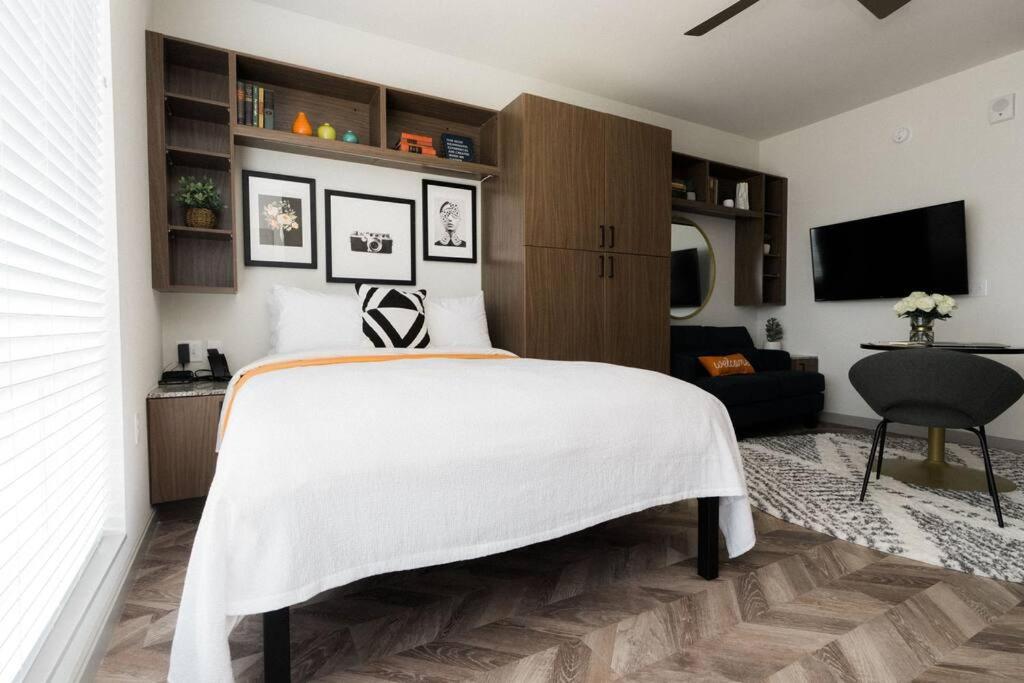Yugo Guest Suites — photo 11
