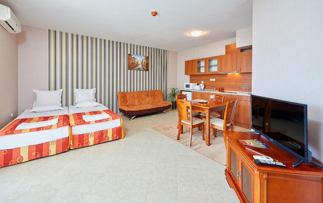 Karolina Hotel photo