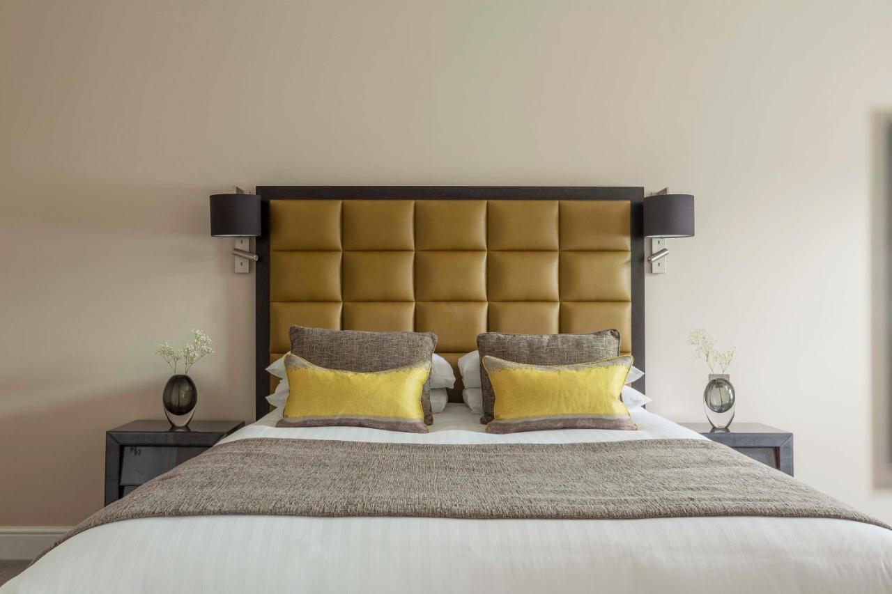 Oatlands Park Hotel photo