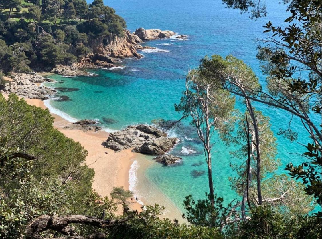 BEACH&POOL, 365 days OPEN in Fenals Beach, Lloret de Mar ...
