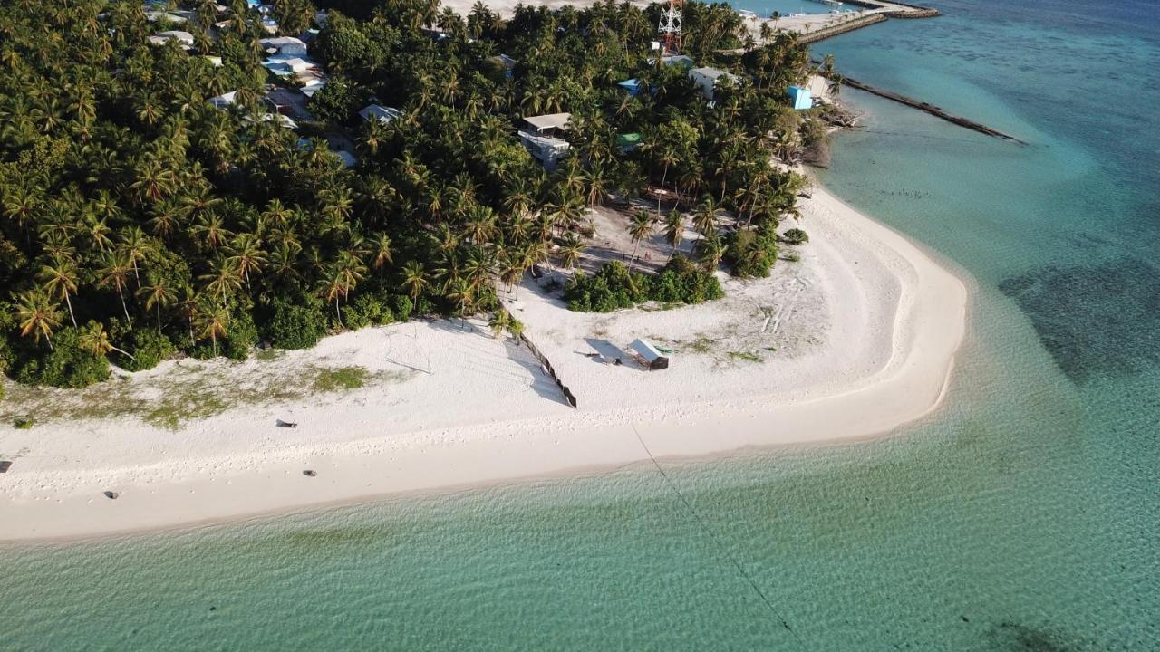 Beach: White Sand Himandhoo