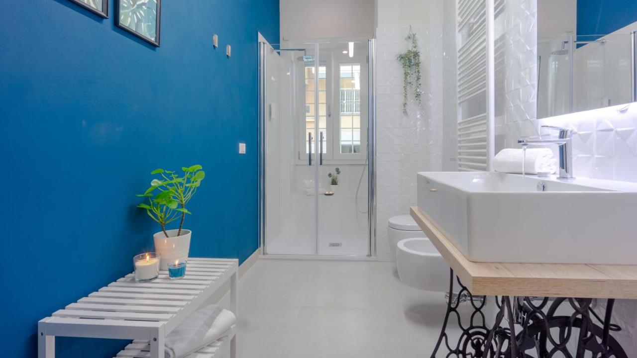 Iris - Close to Vatican Museums - 5