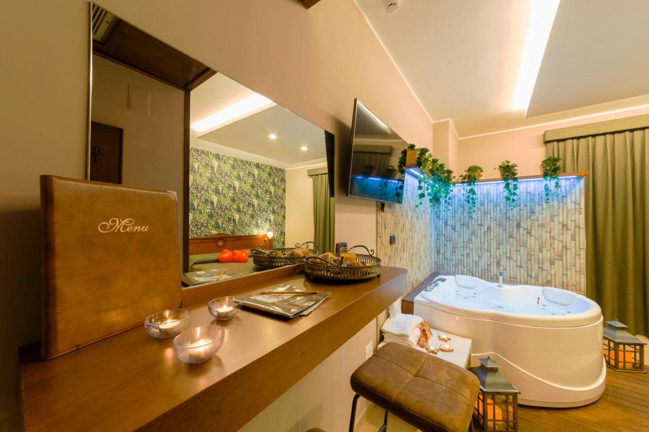 Hotel Vogue - 5