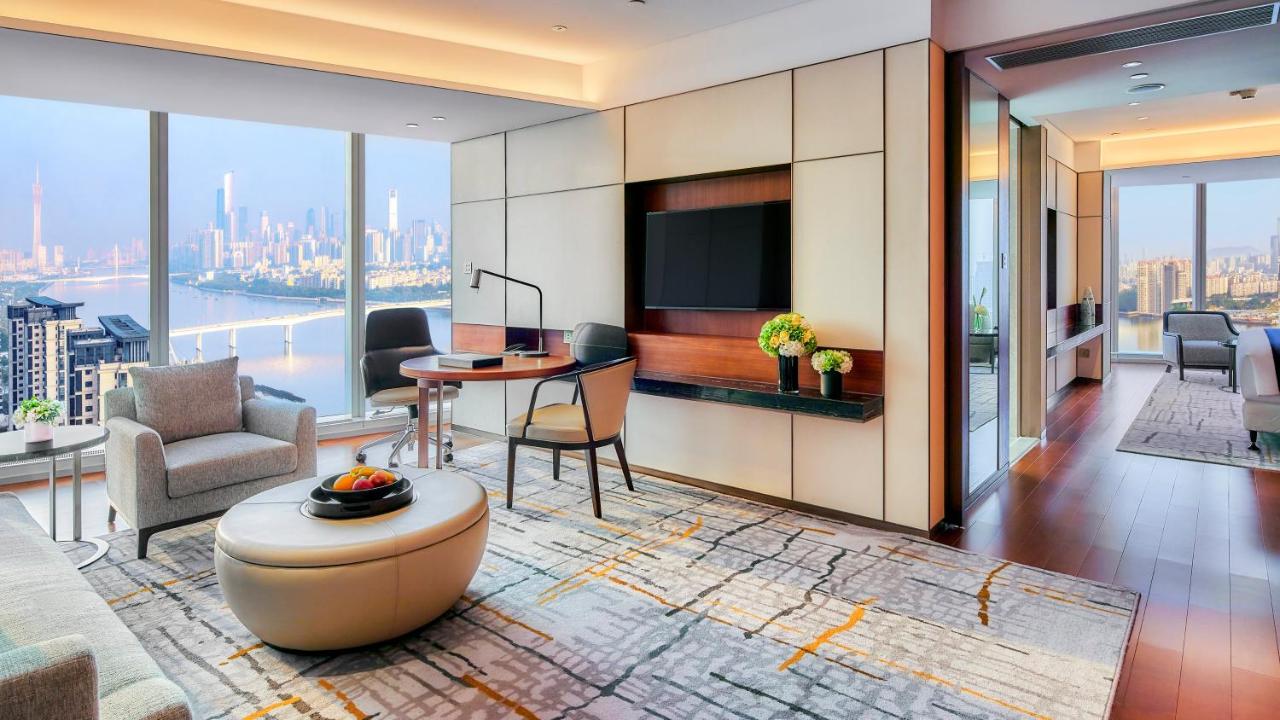 InterContinental Guangzhou Exhibition Center, an IHG Hotel - Free shuttle between hotel and Exhibition Center during Canton Fair photo