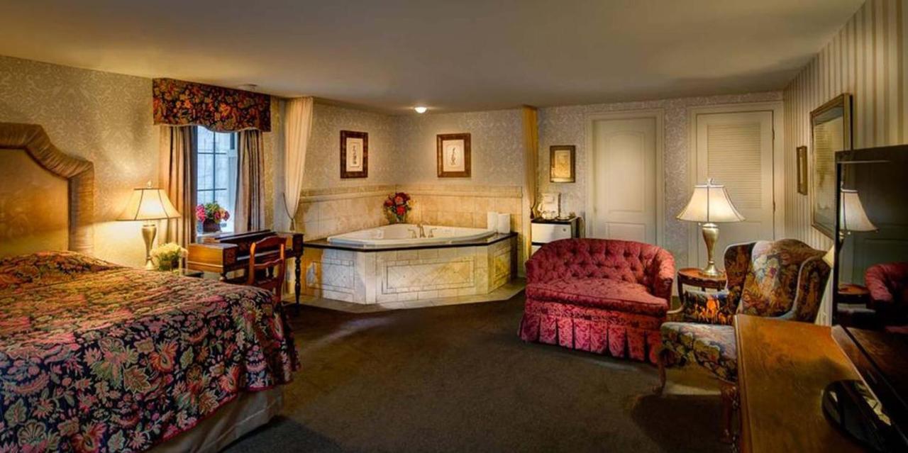 Red coach inn,Lucerne ,co — photo 17
