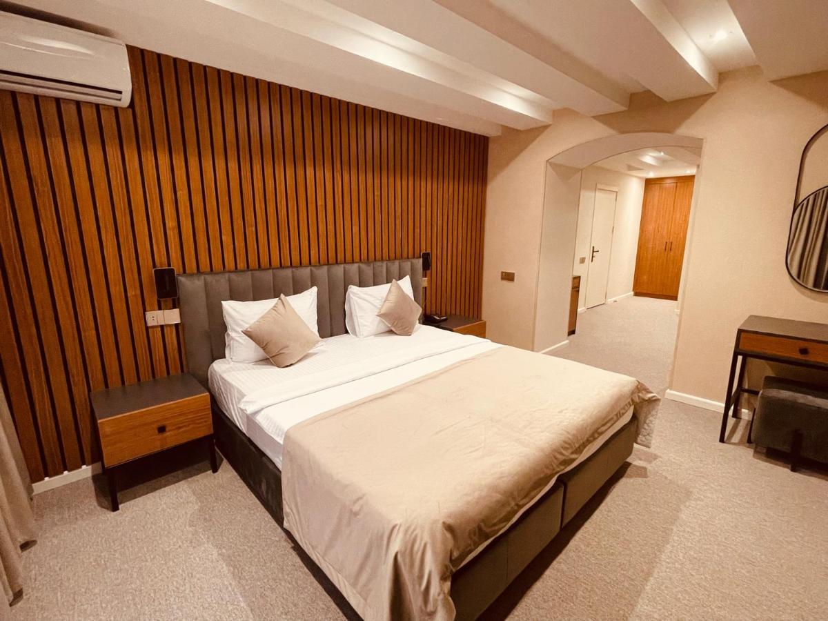 Eleven Hotel Baku photo