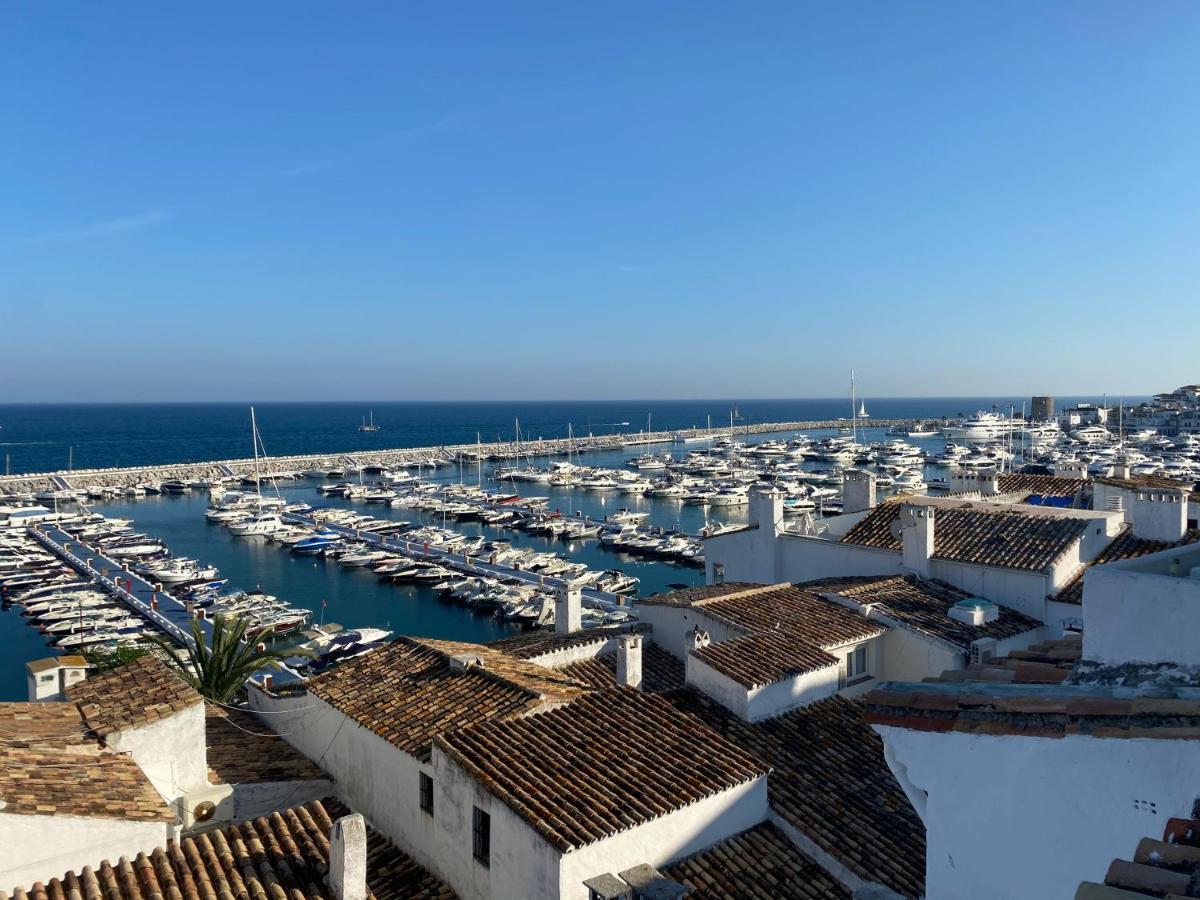 Luxurious apartment in the heart of Puerto Banus, Marbella ...