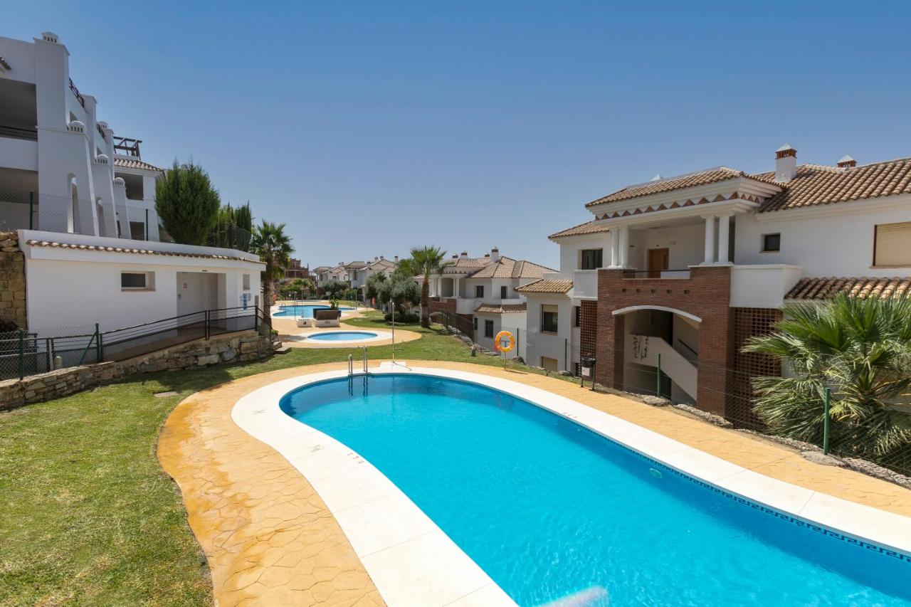 Beautiful 2 bedroom Apartment in Albatross Casares, Estepona ...