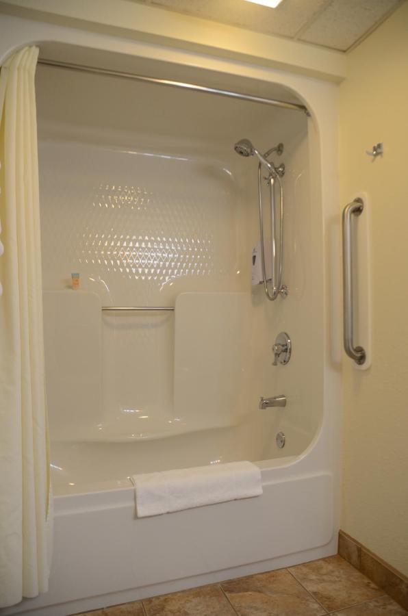 North Star Hotel Pictured Rocks — photo 13