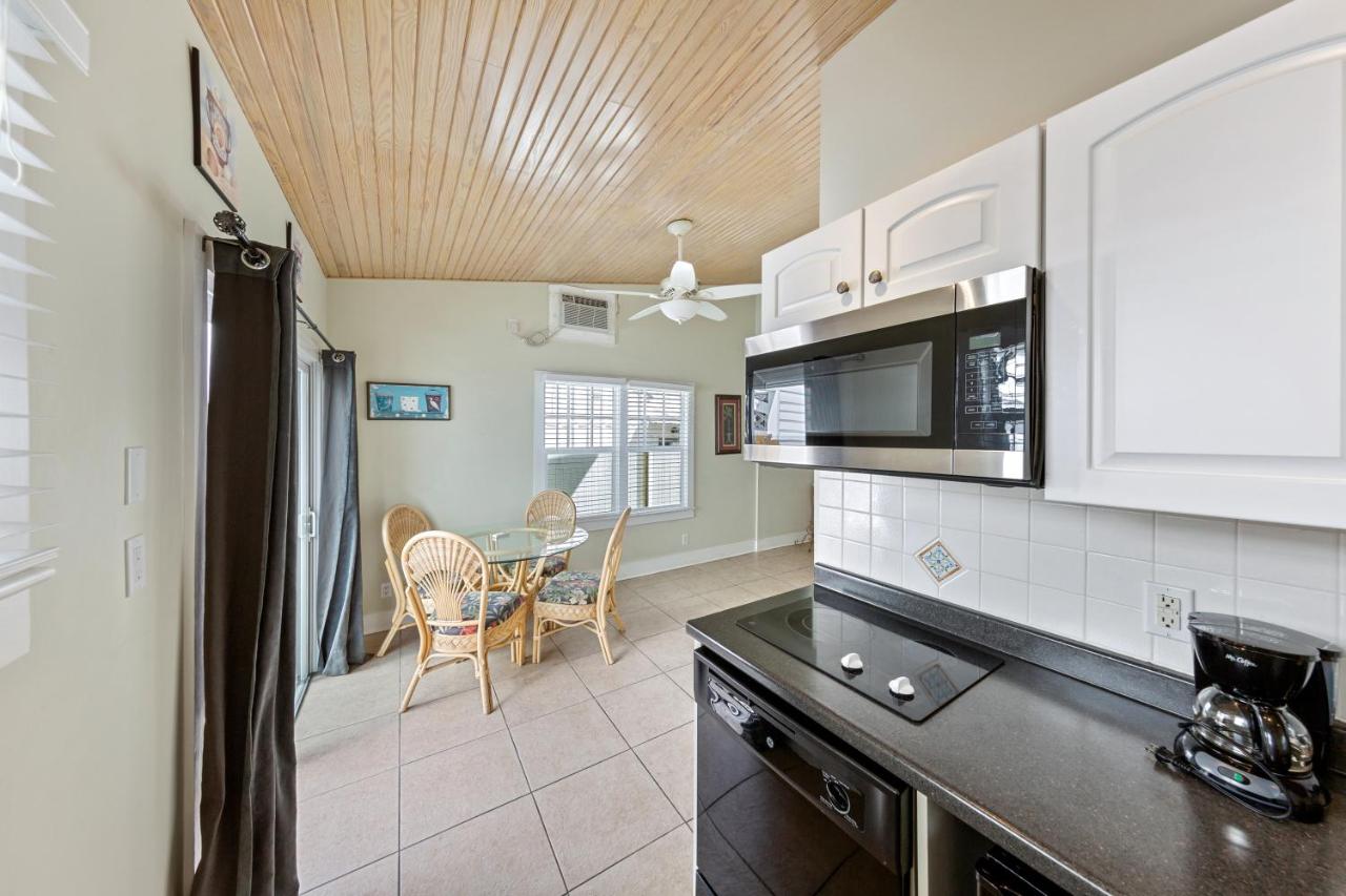 Wicker Guesthouse - 4