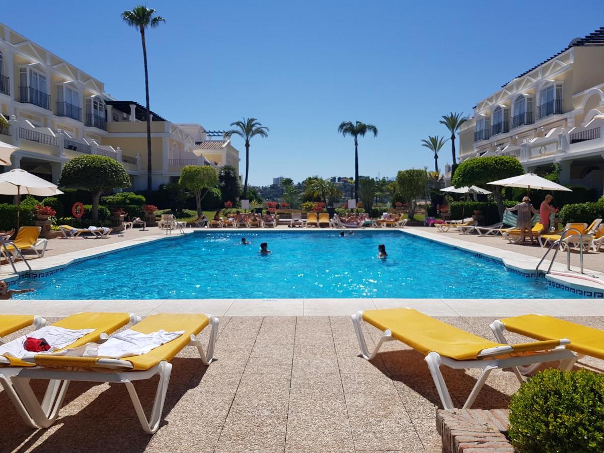 Aloha Gardens near Puerto Banus with breathtaking mountain ...