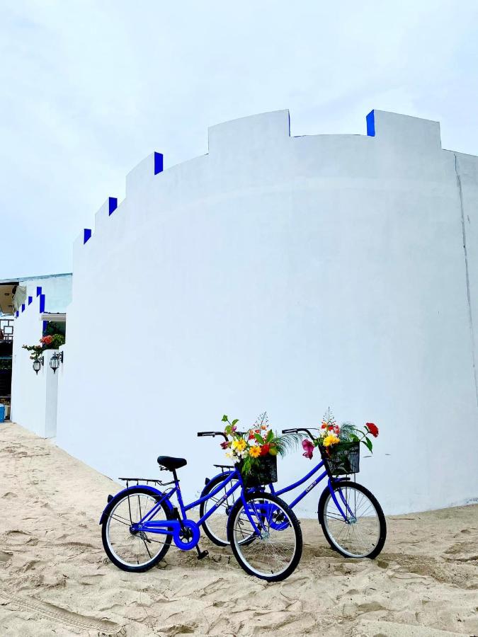 Coral Castle - Goidhoo Maldives - 2