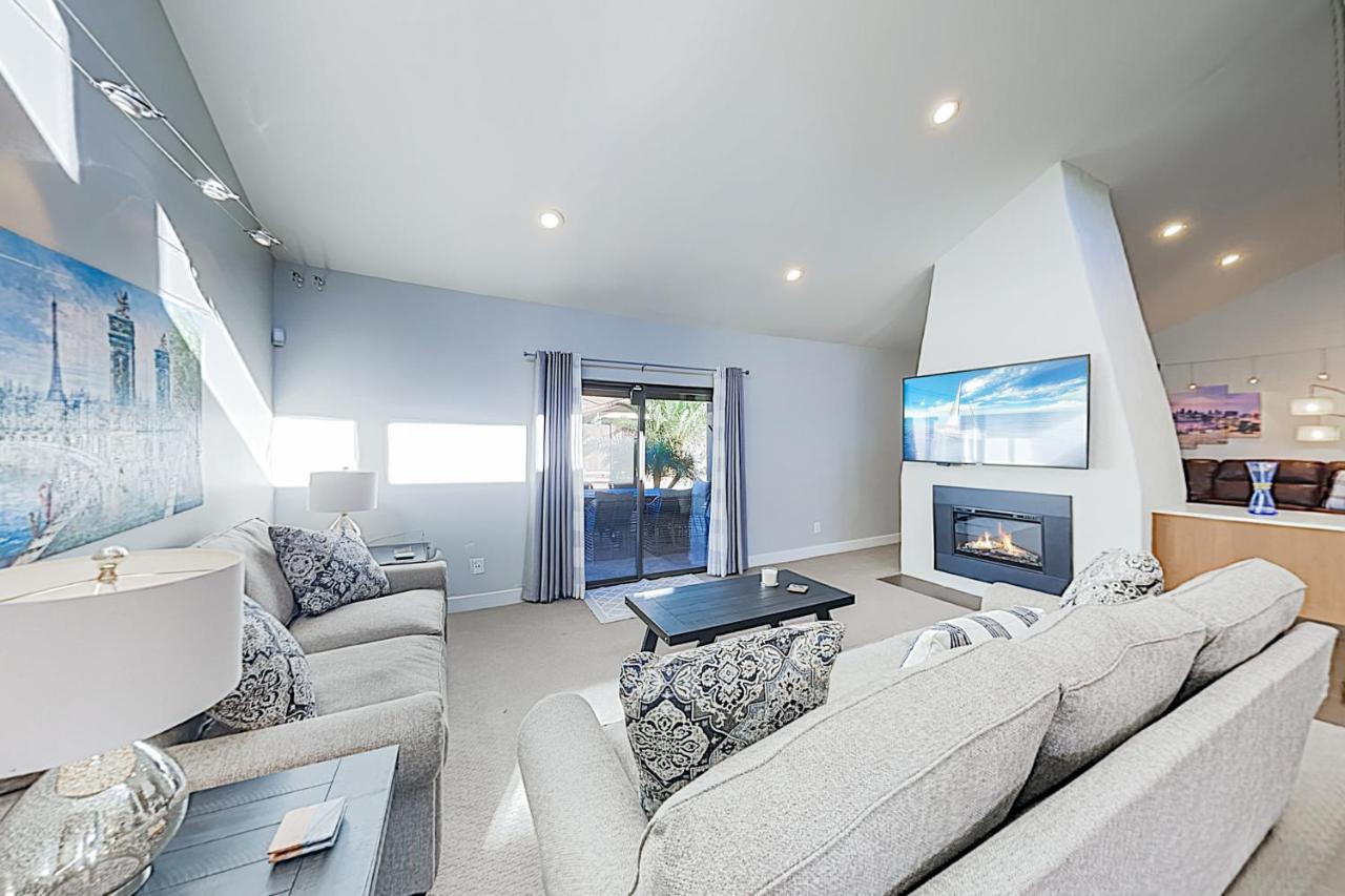 {{ hotelInfo.altText }}