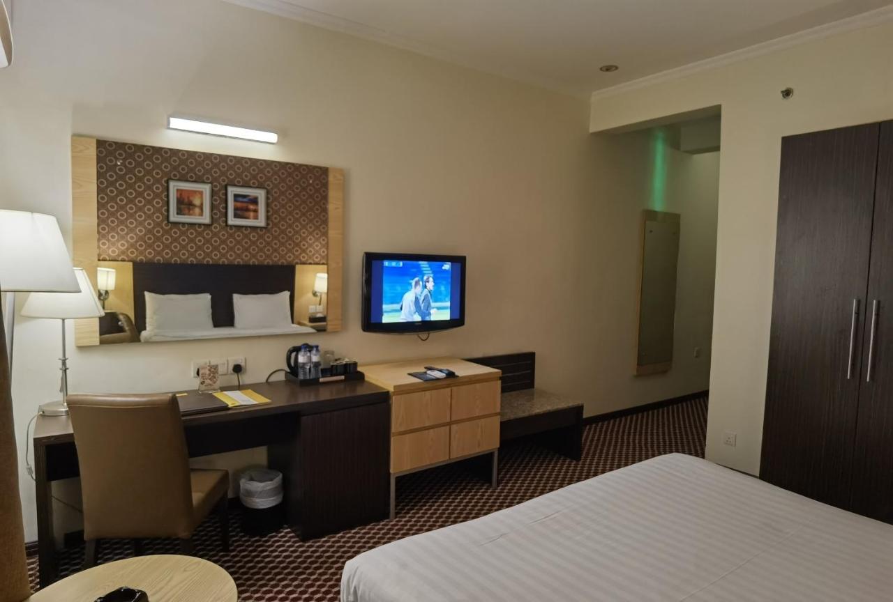 Fortune Karama Hotel photo