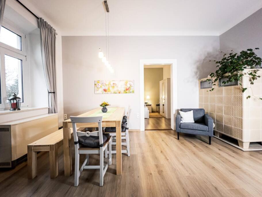 ►Top Wohnung Nähe Porsche, Flughafen, Messe & BMW◄