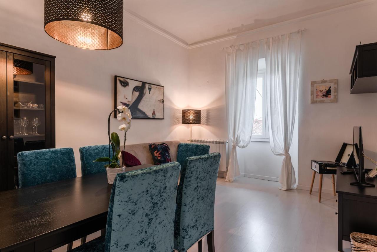 Gallery Art Apartment in San Frediano